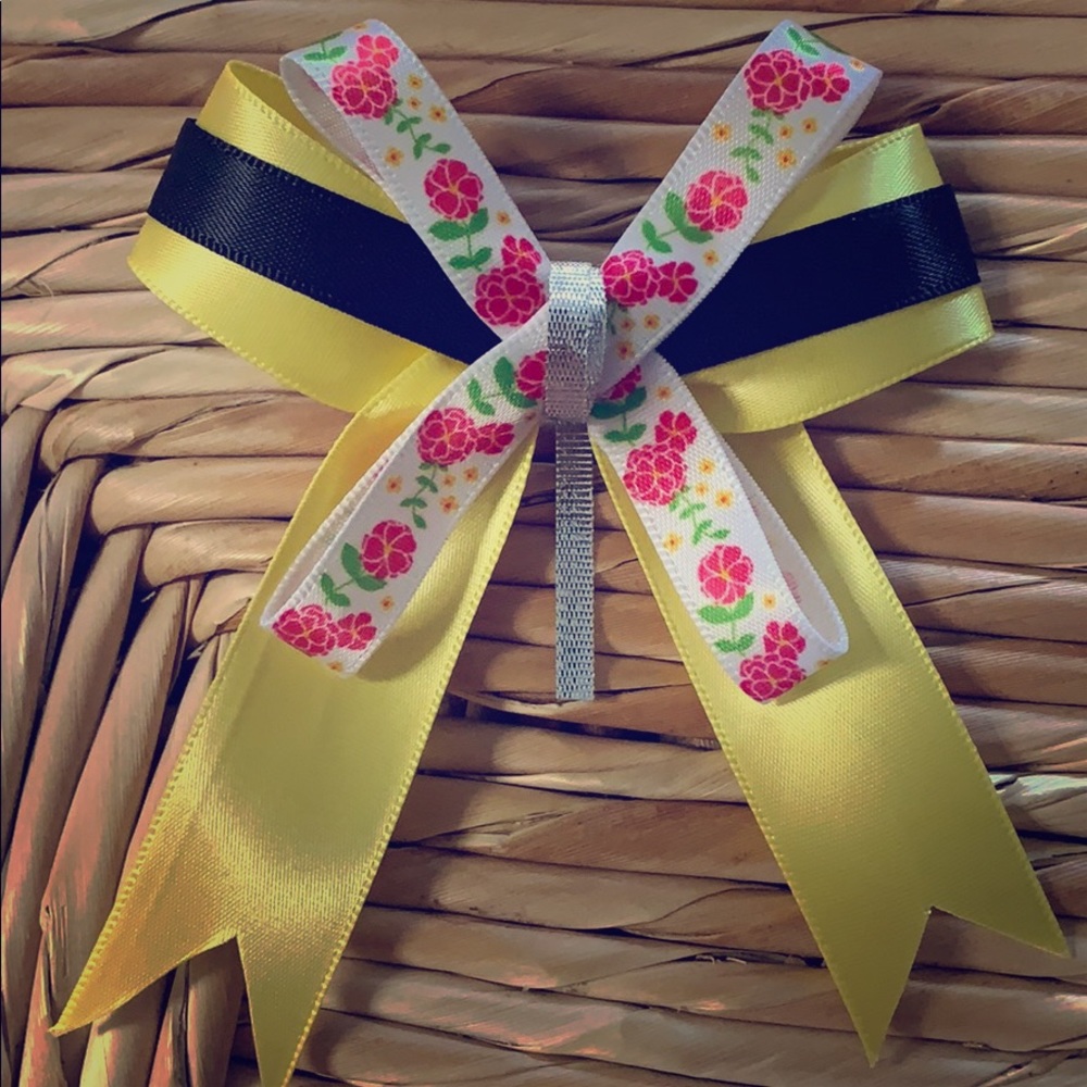 Hair bow